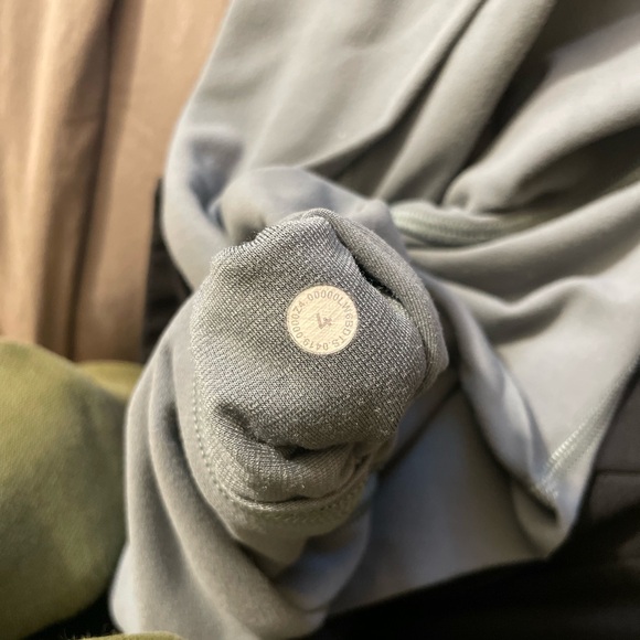 Lululemon Women’s Align Green/ Grey High-Rise Crop 21" Size 4 - Picture 5 of 9